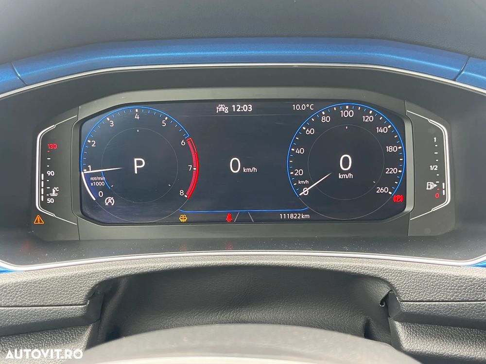 Volkswagen T-Roc - 13