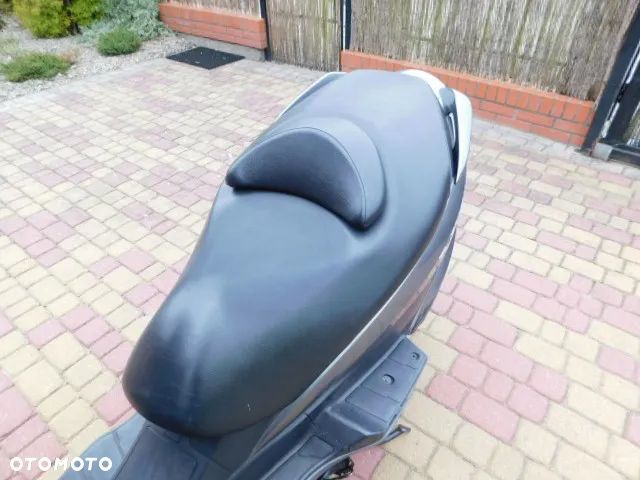 Suzuki Burgman - 28