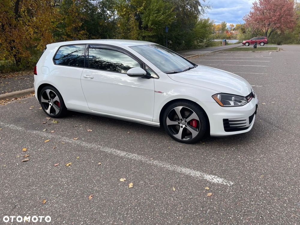 Volkswagen Golf GTI BlueMotion Technology DSG - 4