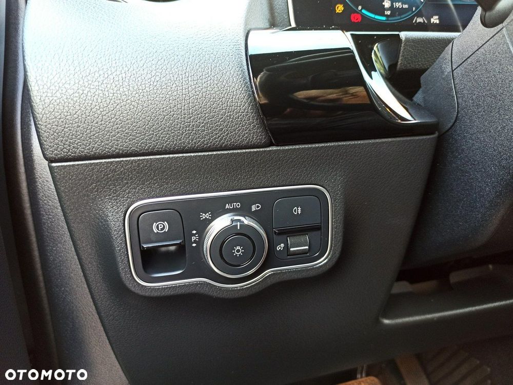 Mercedes-Benz Klasa B 220 4-Matic Progressive 7G-DCT - 23