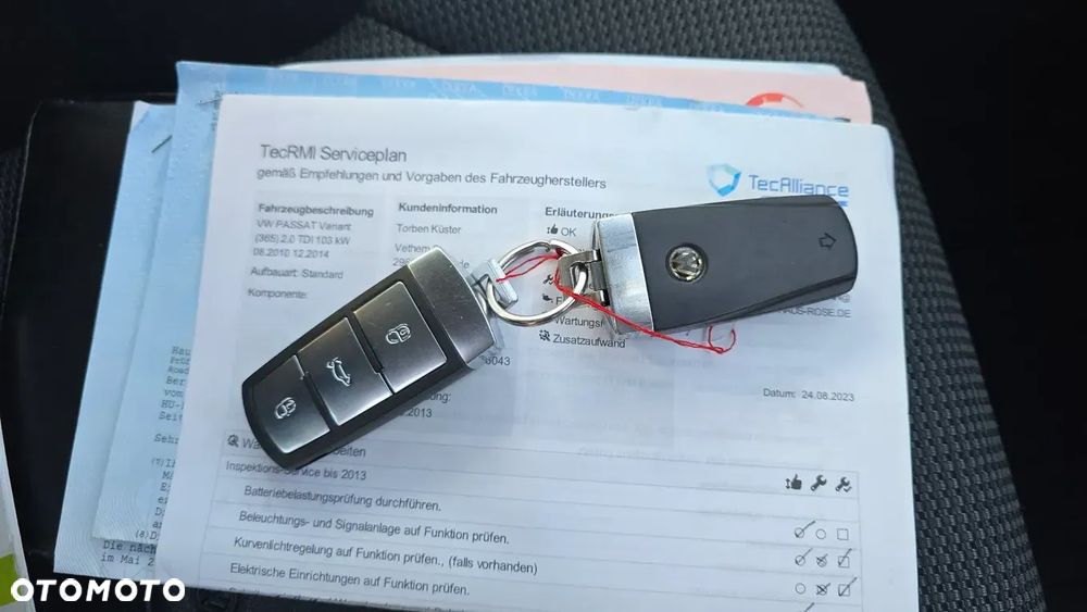 Volkswagen Passat Variant 2.0 TDI DSG BlueMotion Technology Business Edition - 27