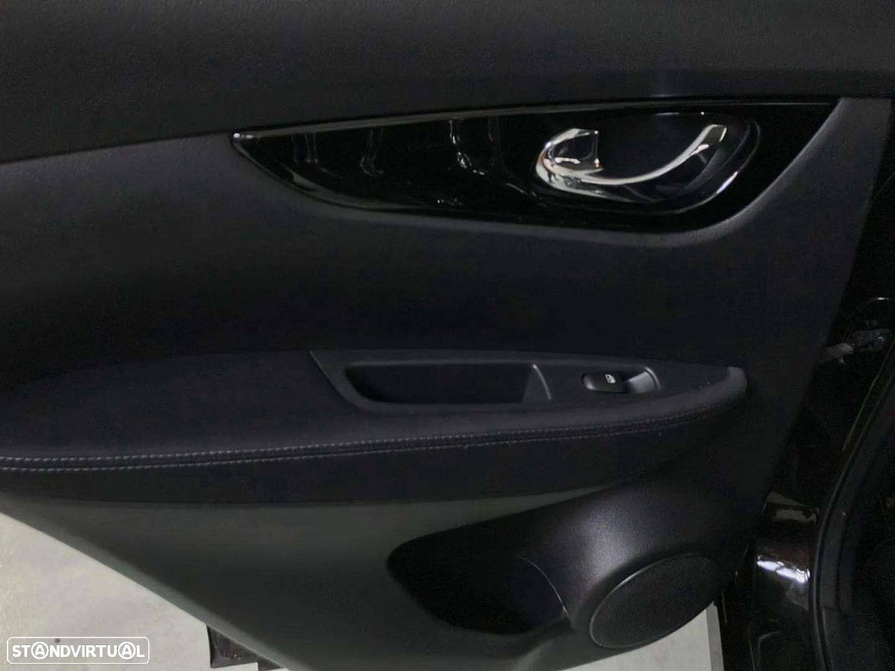 Nissan Qashqai 1.5 dCi N-Connecta - 21