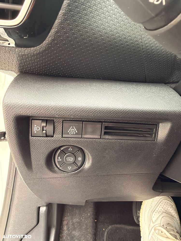 Citroën C4 PureTech 130 Stop&Start EAT8 C-SERIES - 18