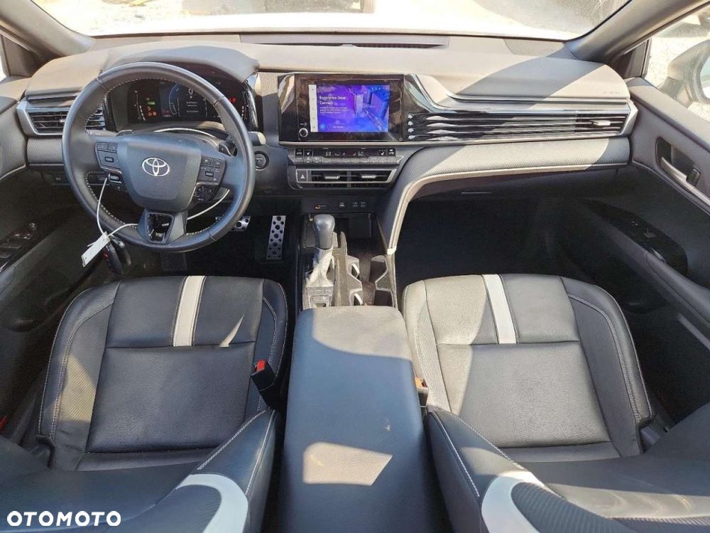 Toyota Camry - 7
