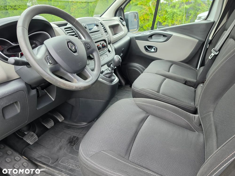 Renault Trafic - 13
