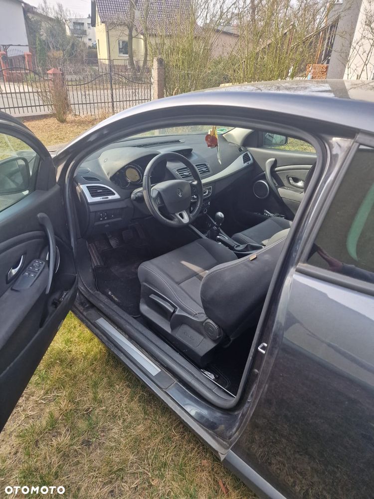 Renault Megane 1.9 dCi FAP Dynamique - 4