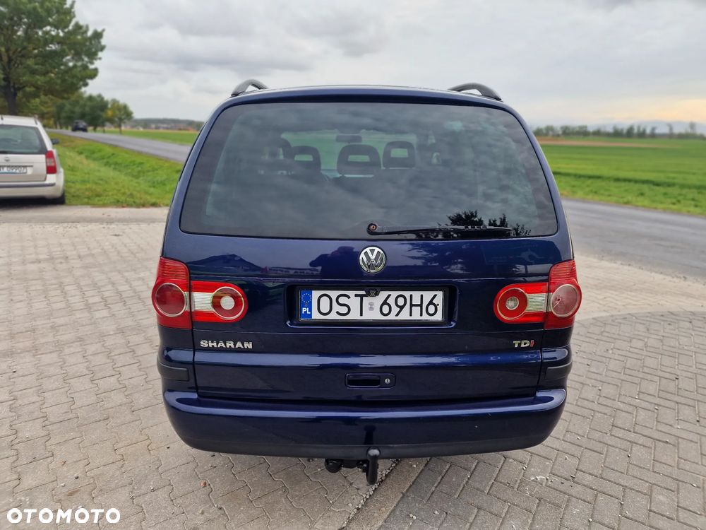 Volkswagen Sharan 1.9 TDI Comfortline - 11