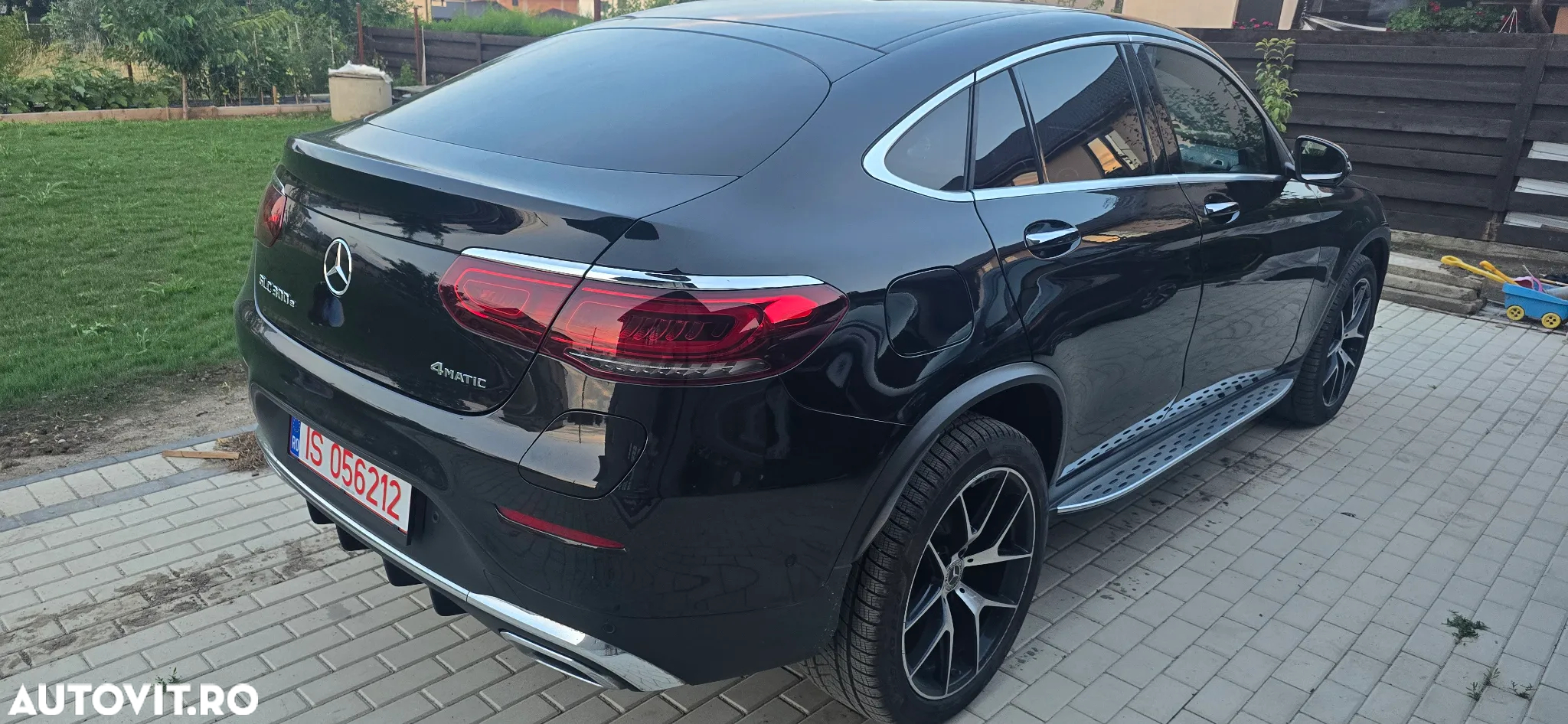 Mercedes-Benz GLC Coupe 300 e 4Matic 9G-TRONIC - 4