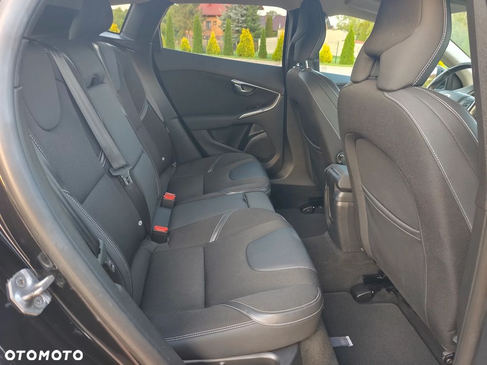 Volvo V40 D2 Summum - 15