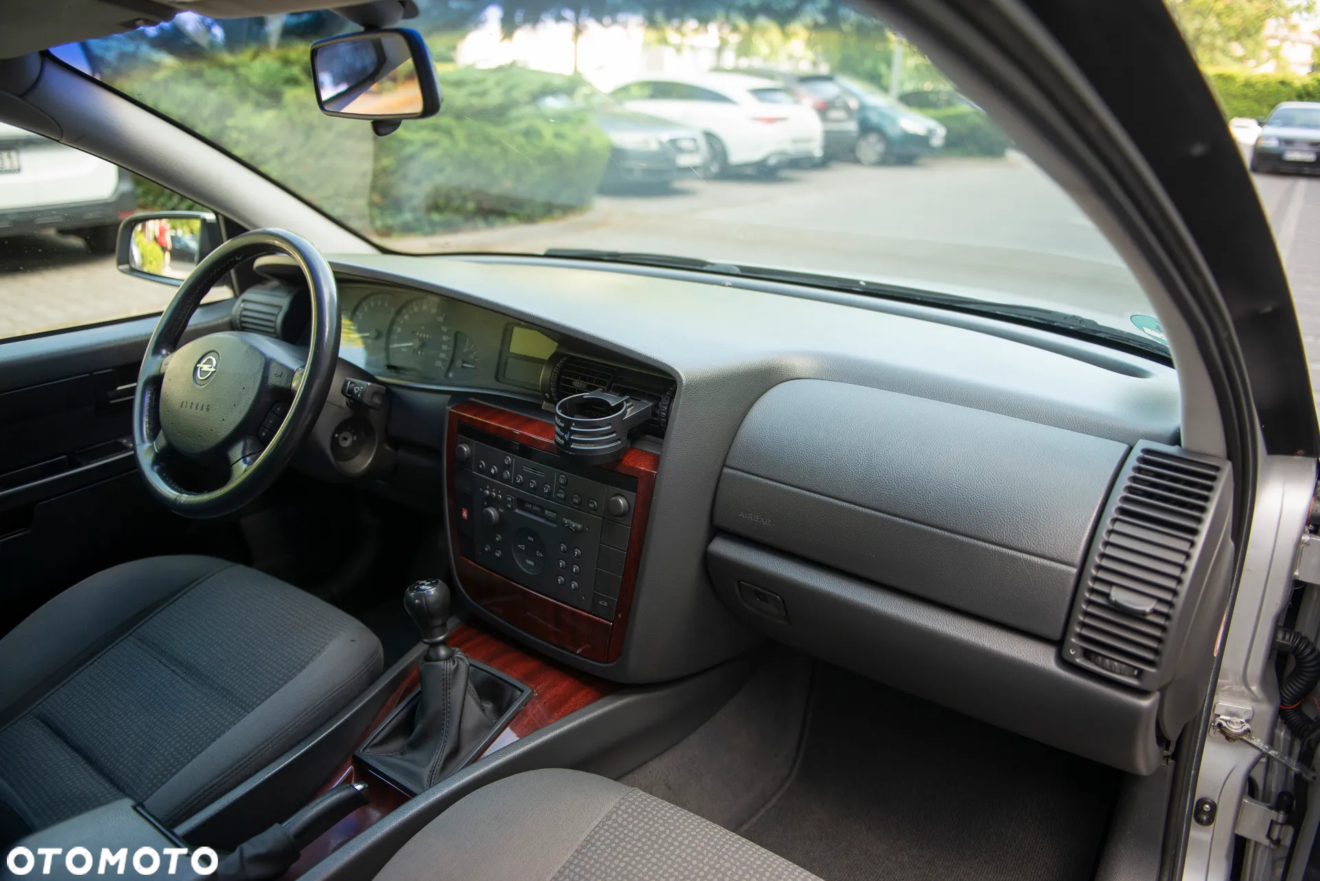 Opel Omega 2.2 Elegance - 26