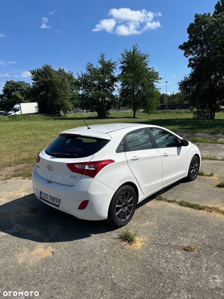 Hyundai i30 1.4 CRDi Comfort - 4