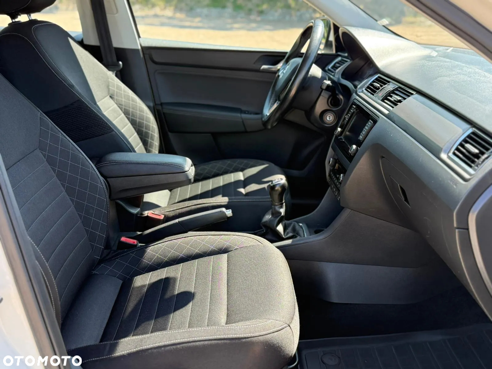 Skoda RAPID 1.2 TSI Style - 18