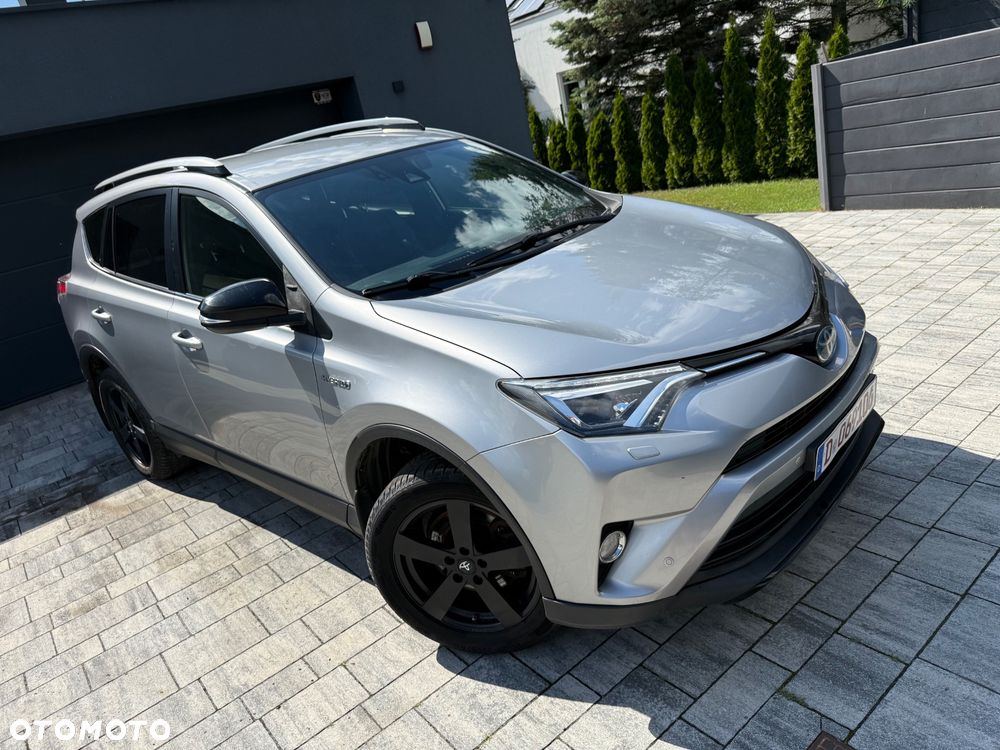 Toyota RAV4 Hybrid Silver 4x4 - 2