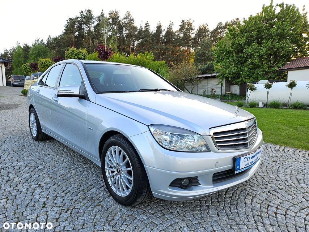 Mercedes-Benz Klasa C 200 CGI BlueEff Elegance - 1
