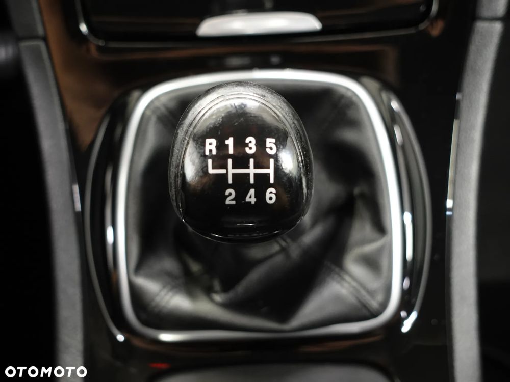 Ford S-Max - 32