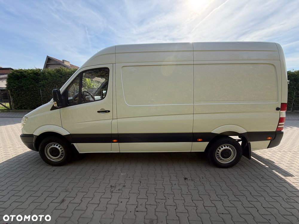 Mercedes-Benz SPRINTER - 23