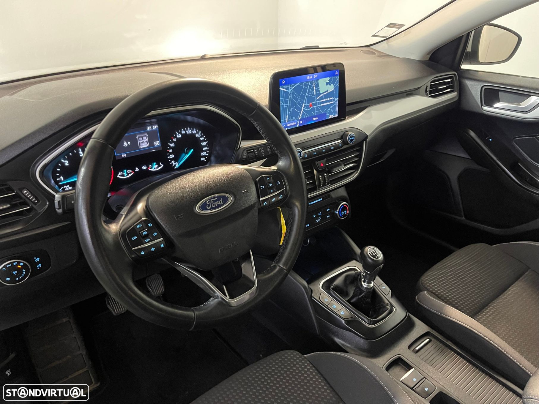 Ford Focus 1.5 TDCi EcoBlue Connected - 11