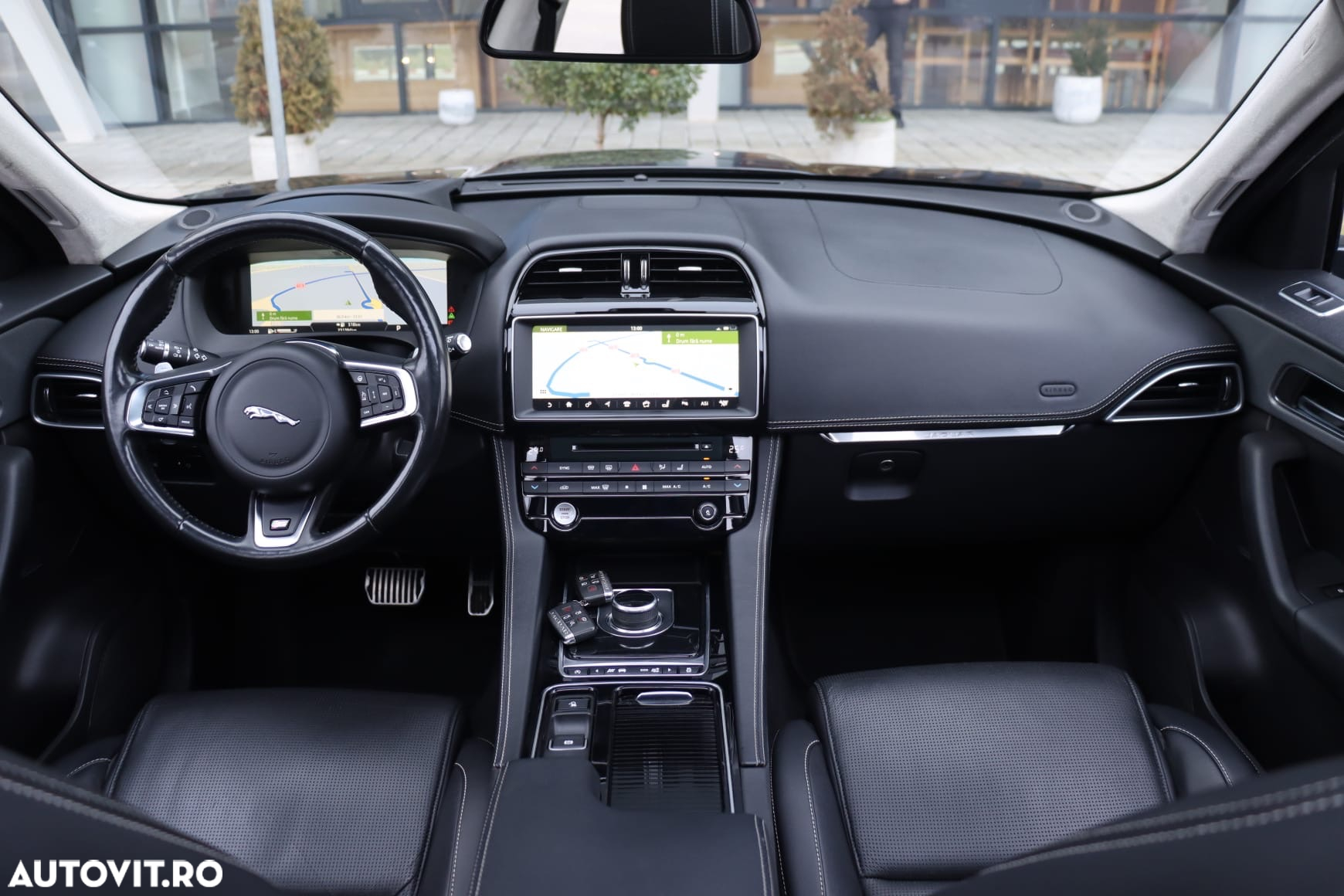 Jaguar F-Pace D300 AWD R-Dynamic S - 5