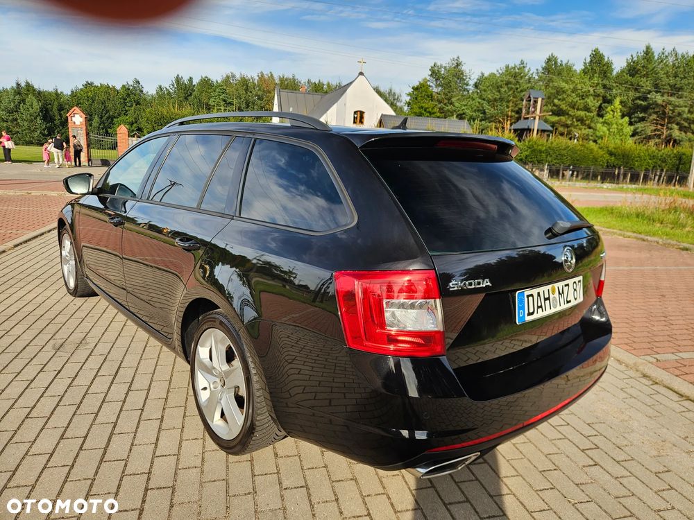 Skoda Octavia 2.0 TDI DSG RS - 5