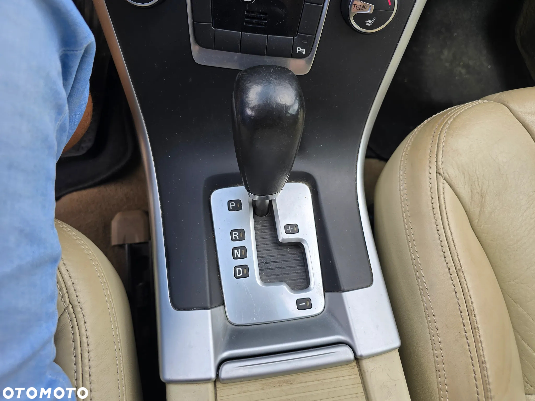 Volvo XC 60 D3 Momentum - 16