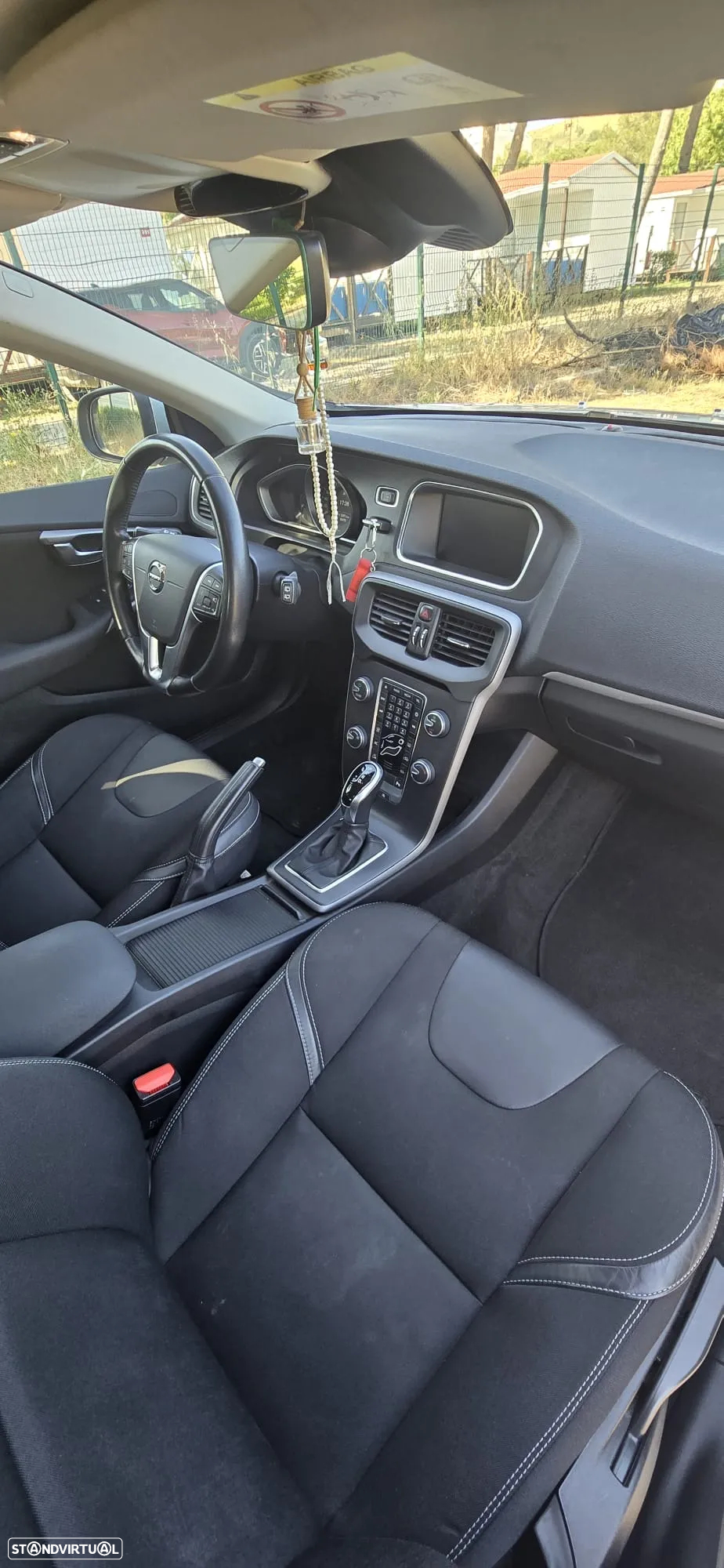 Volvo V40 2.0 D3 R-Design Momentum Geartronic - 9