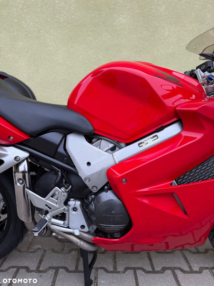 Honda VFR - 9