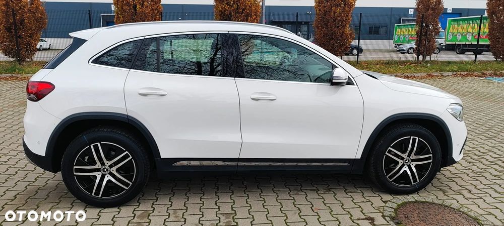 Mercedes-Benz GLA 200 Business Edition - 8