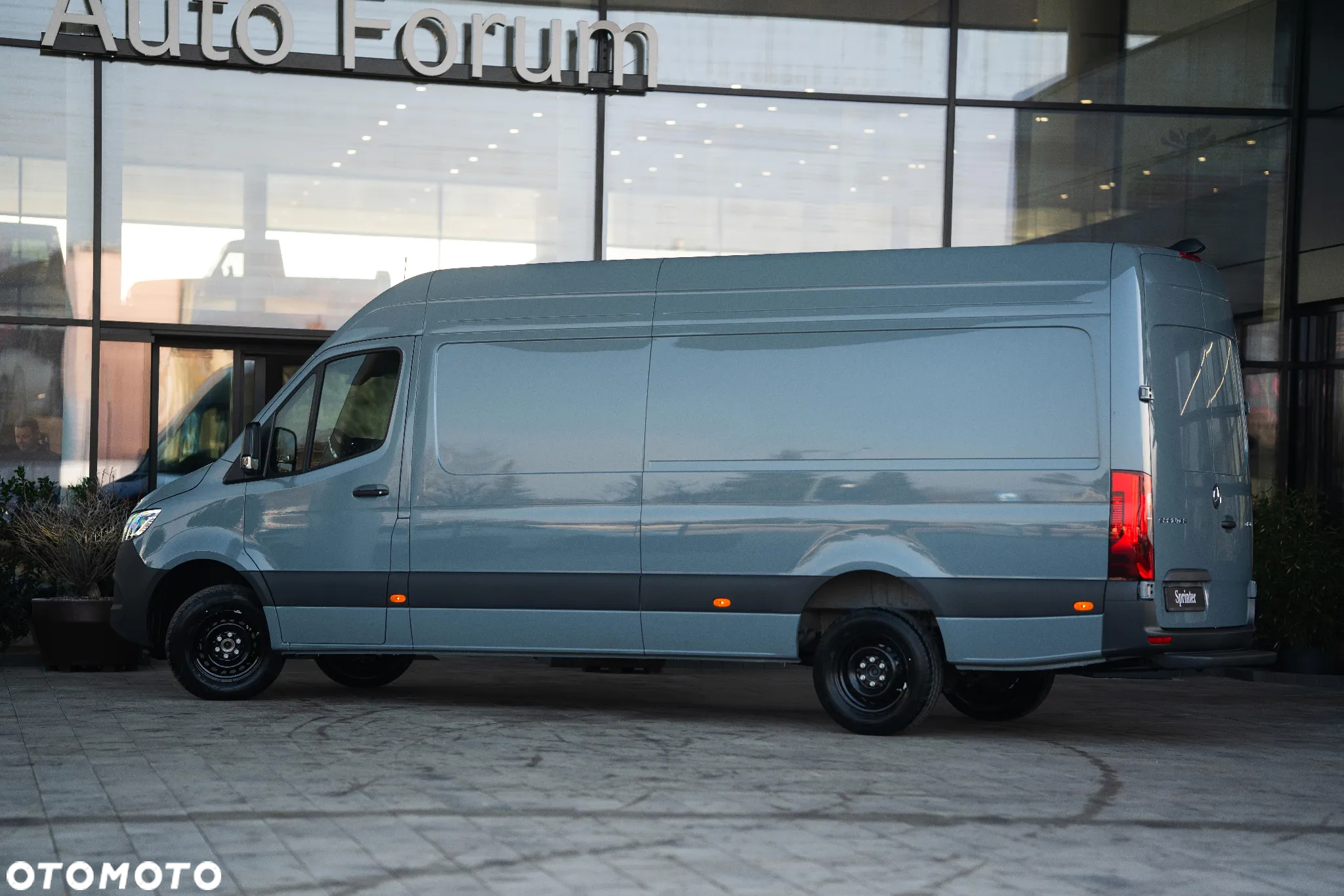 Mercedes-Benz Sprinter - 5