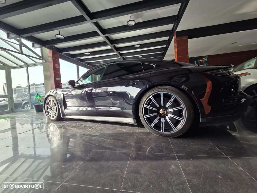 Porsche Taycan 4S bateria Performance Plus