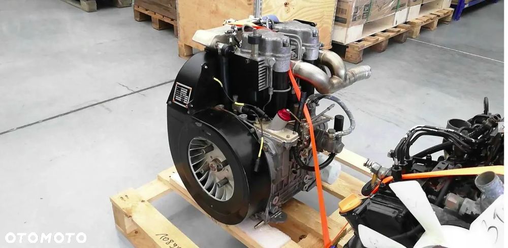 SILNIK HATZ 2G40 / 2G 40 15.6 KW 6097 ZŁ NETTO - 1