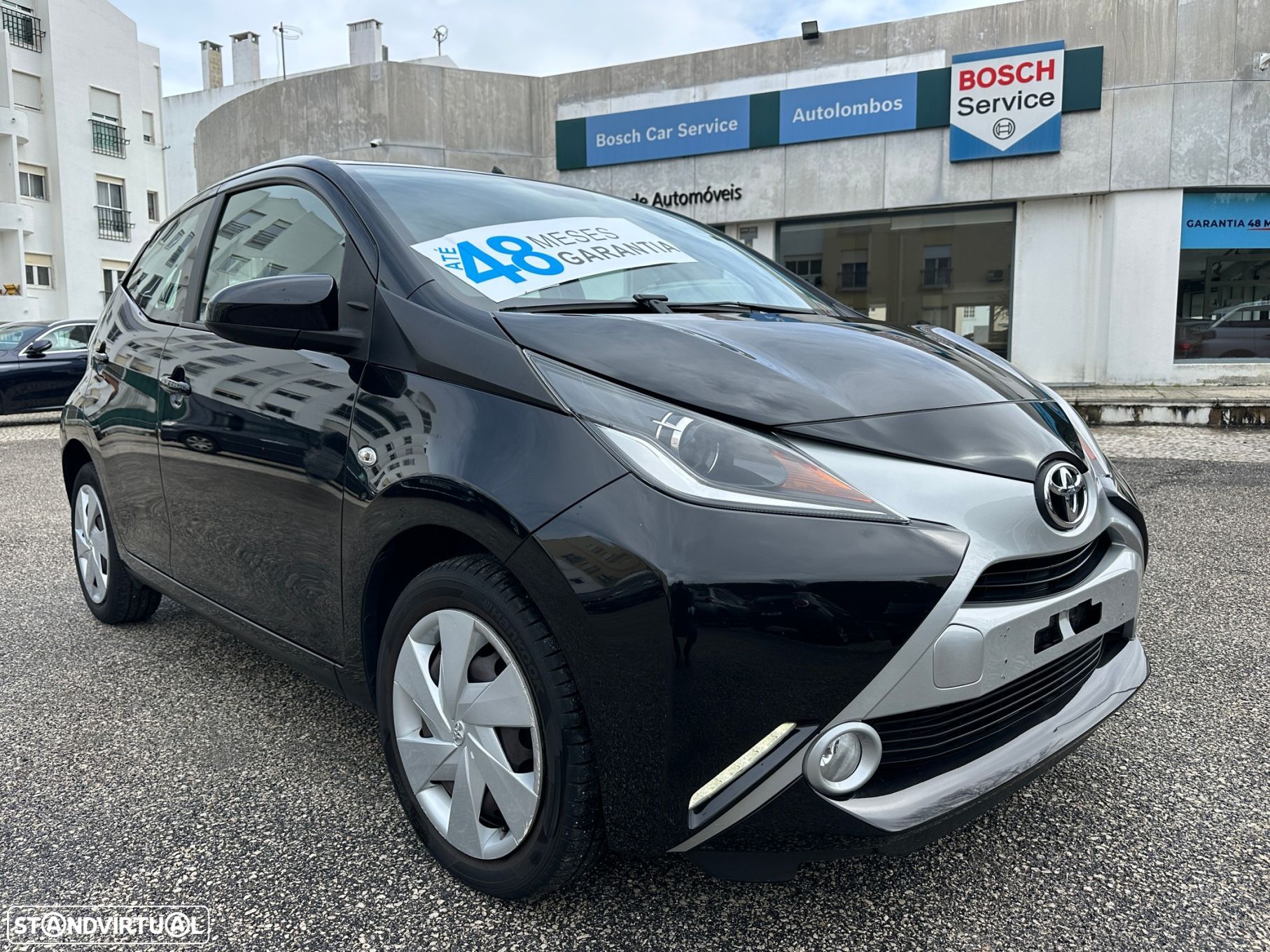 Toyota Aygo 1.0 X-Play Plus MM - 1