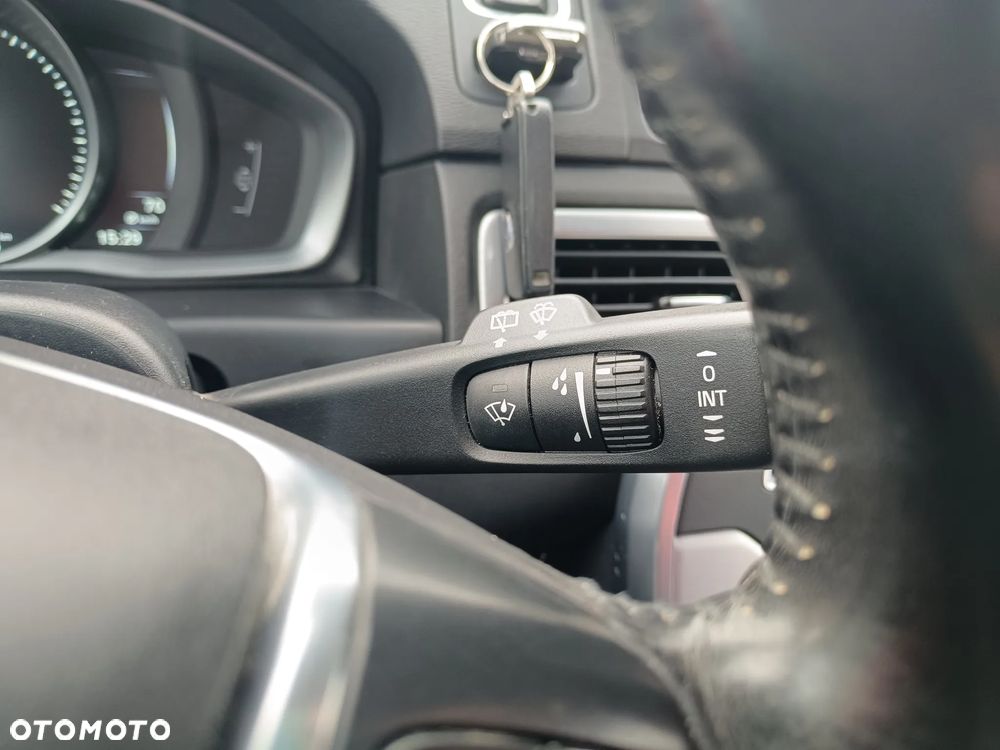 Volvo V70 D4 Summum - 32