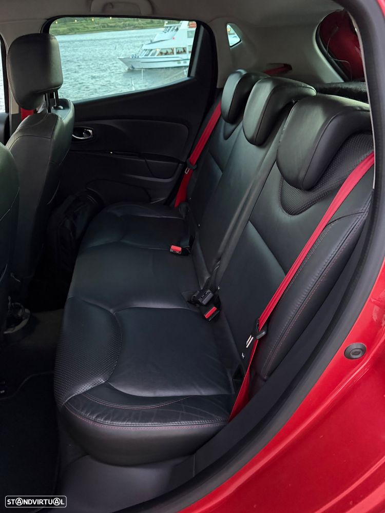 Renault Clio 1.6 T RS EDC - 12