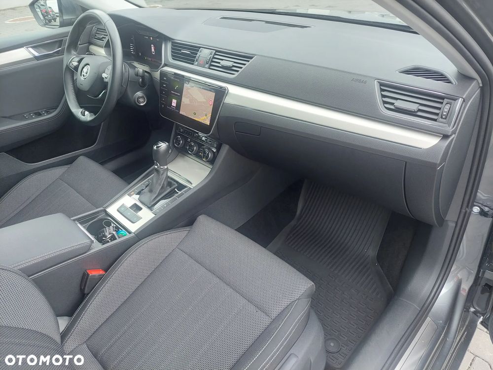 Skoda Superb 2.0 TDI DSG Style - 29