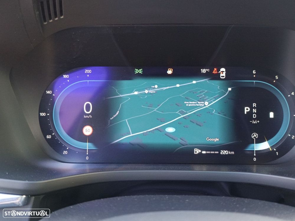 Volvo XC 60 2.0 B4 Momentum Plus Geartronic - 20