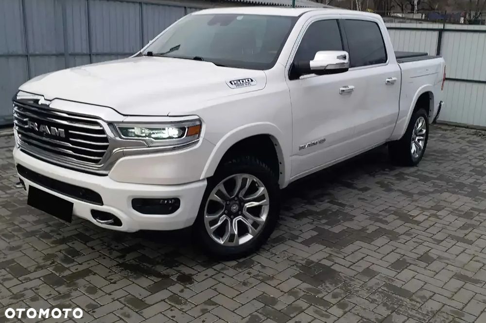 RAM 1500 Crew Cab Longhorn - 3