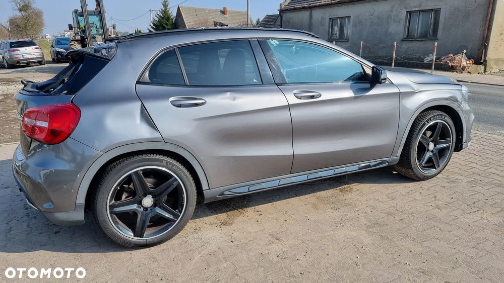 Mercedes-Benz GLA 200 (CDI) d 7G-DCT AMG Line - 2