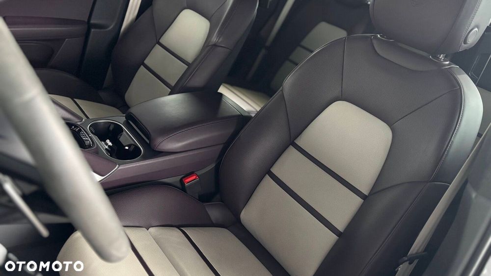 Porsche Cayenne - 10