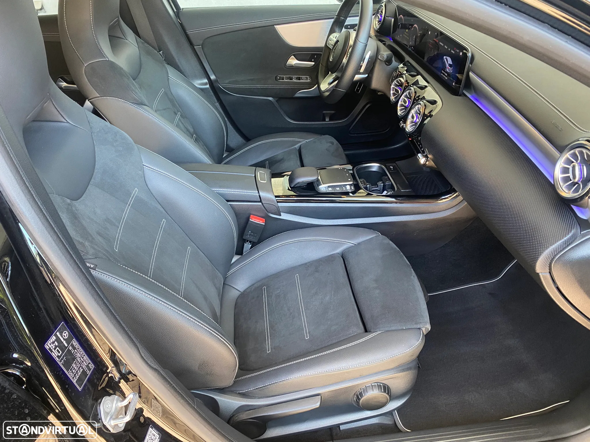 Mercedes-Benz A 250 e AMG Line - 13