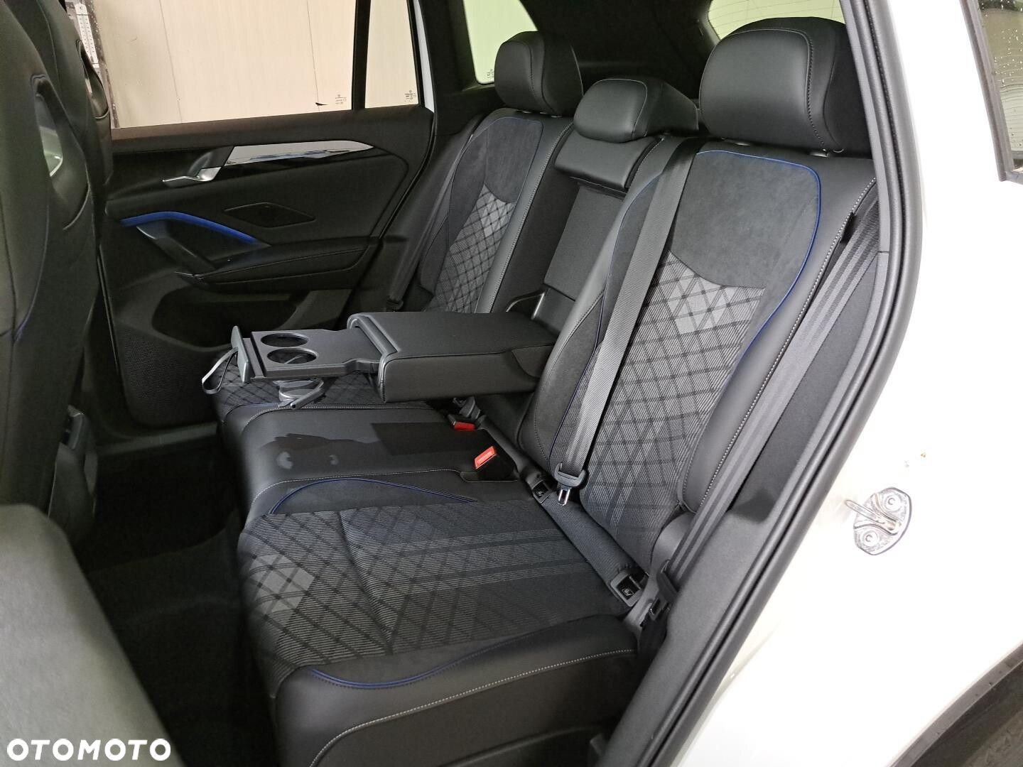 Volkswagen Tiguan - 16