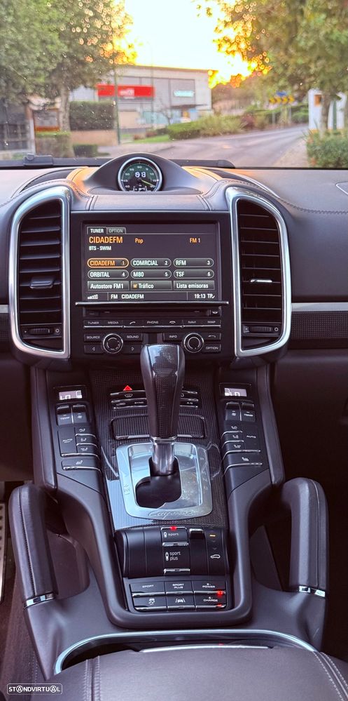 Porsche Cayenne — fotografia 15