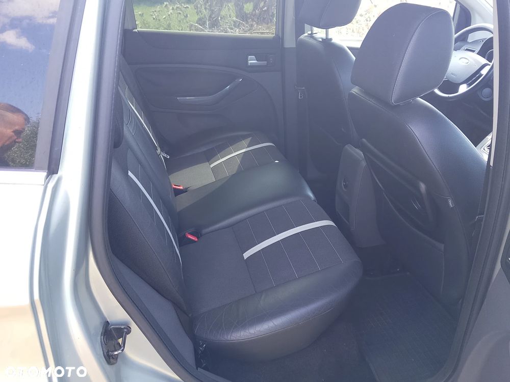 Ford Kuga S 2.0 TDCi 4x4 Editionsmodell - 12