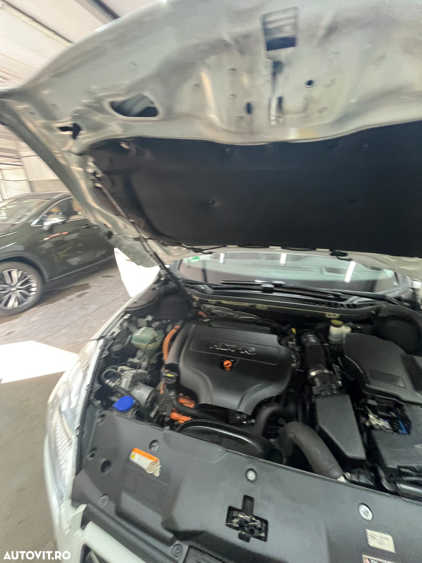 Peugeot 508 RXH 2.0 HDi FAP BMP Hybrid4 - 12