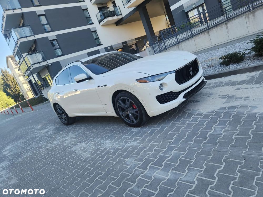 Maserati Levante Q4 - 10