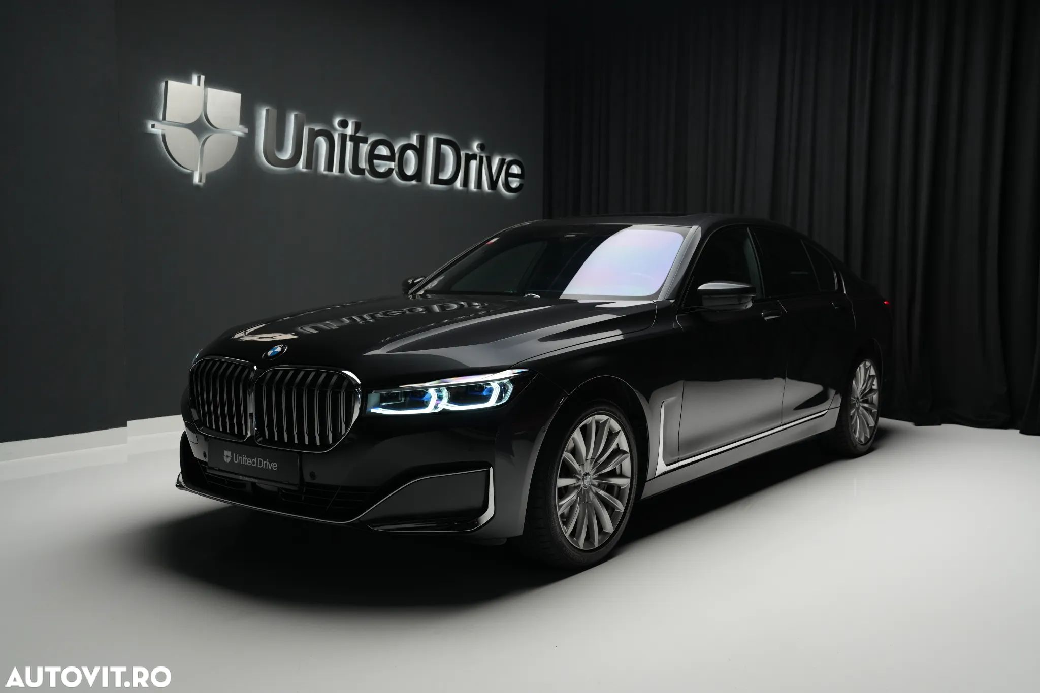BMW Seria 7 740d xDrive MHEV - 1