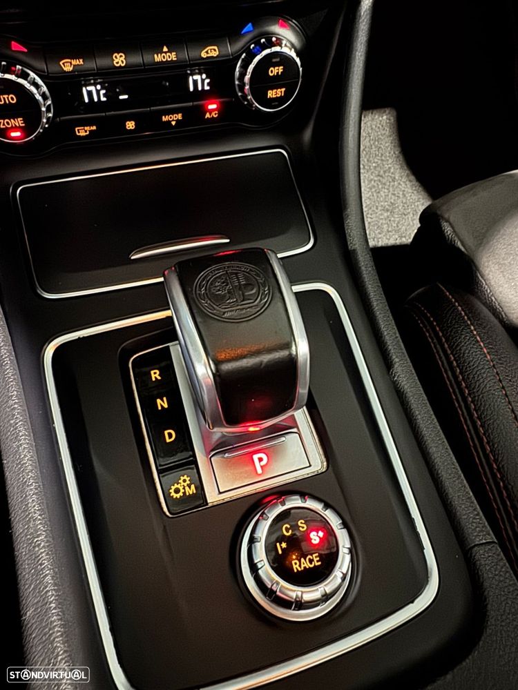 Mercedes-Benz CLA 45 AMG 4-Matic - 14