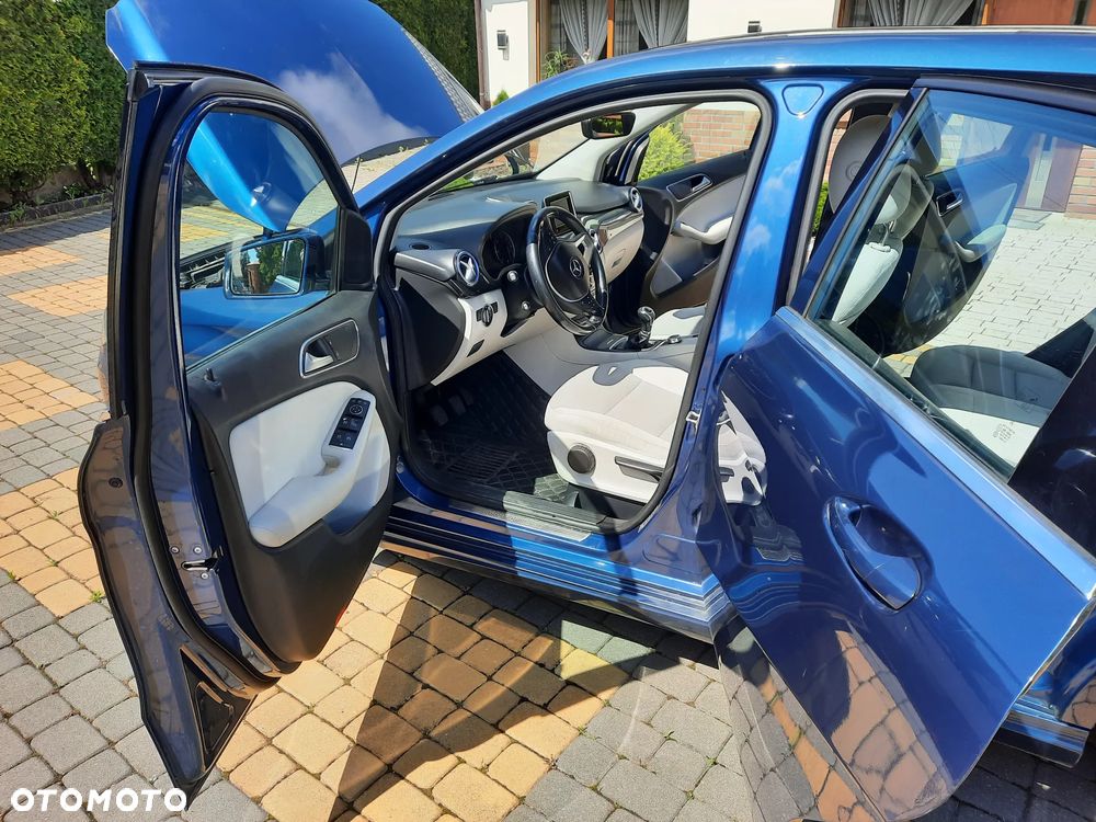 Mercedes-Benz Klasa B 180 CDI - 14