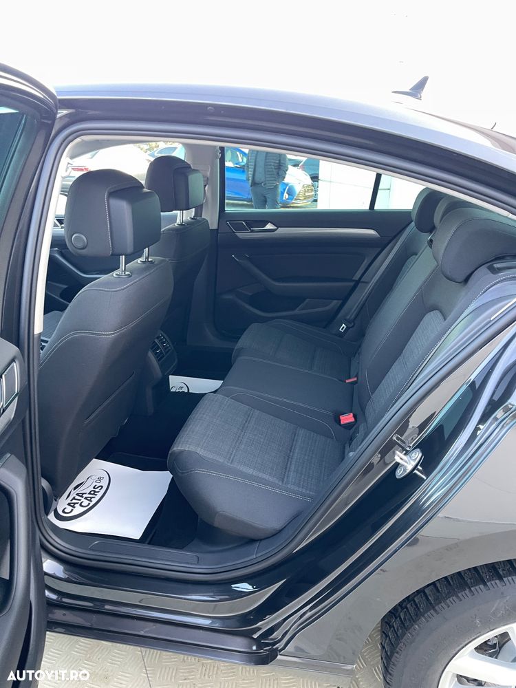 Volkswagen Passat - 28
