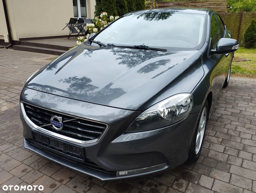 Volvo V40 D2 Momentum - 1