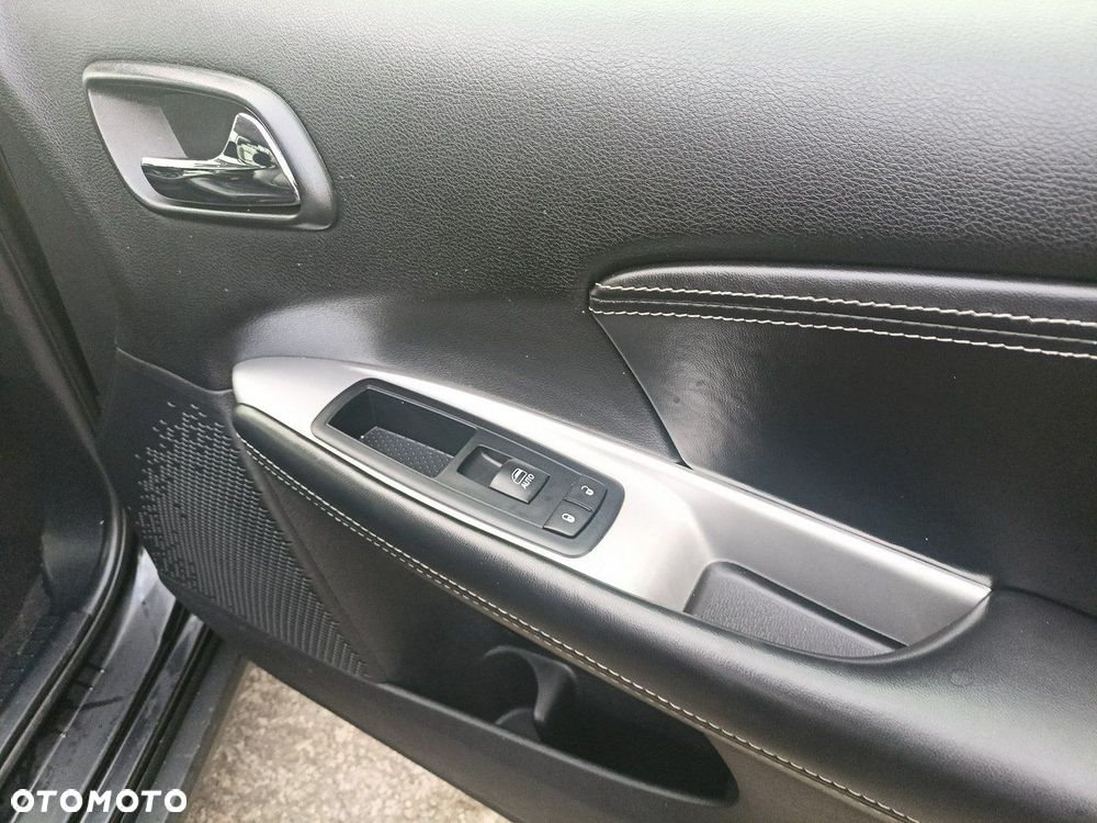 Fiat Freemont 2.0 Multijet 16V DPF Automatik Allrad Black Code - 30